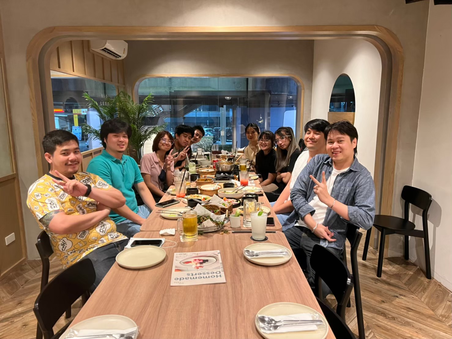 LINE_ALBUM_191164_220716